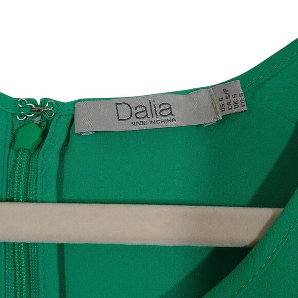 A Dalia Women's Green Flowy Layered Sleeveless Tank Blouse Top Shirt Size S - Picture 8 of 9